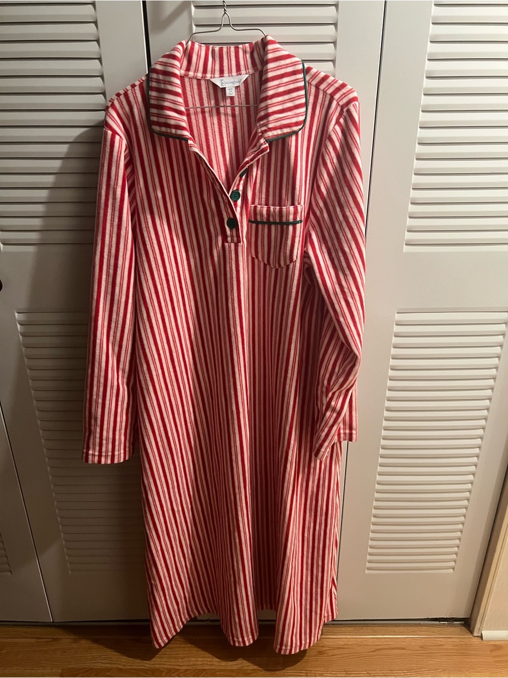 Pajamagram Fleece Women's Nightgown
Red and white w/green buttons & accent sz L